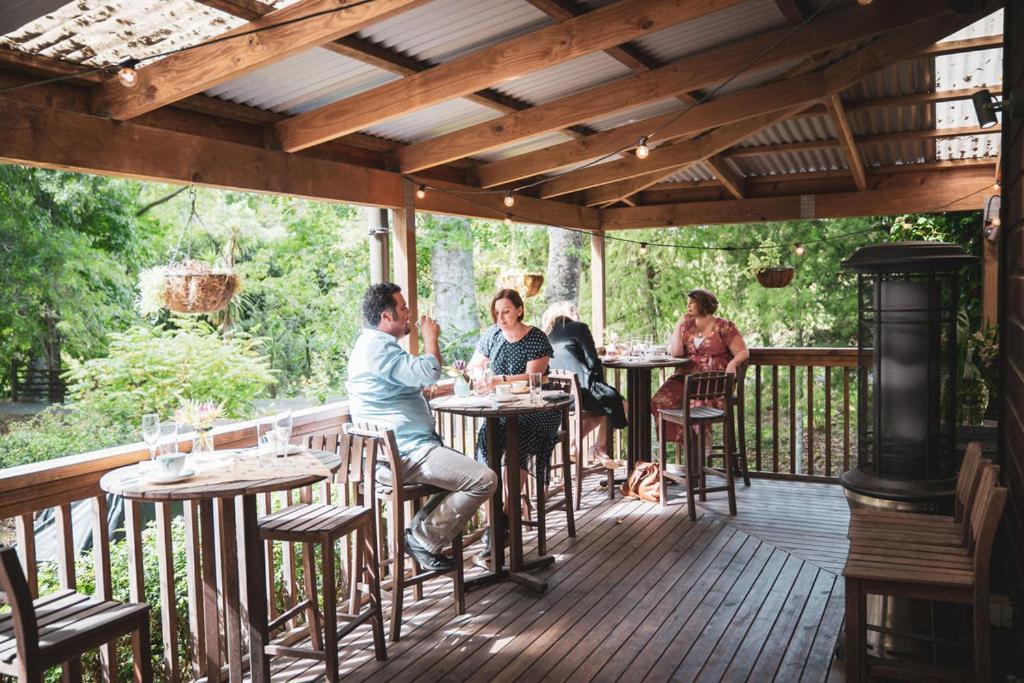เดอะ ไวน์ยาร์ด คอตเทจ คูเมอุ Hotel Waimauku ภายนอก รูปภาพ