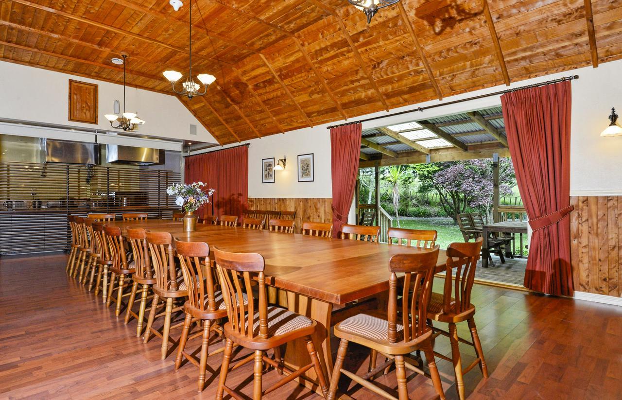 เดอะ ไวน์ยาร์ด คอตเทจ คูเมอุ Hotel Waimauku ภายนอก รูปภาพ