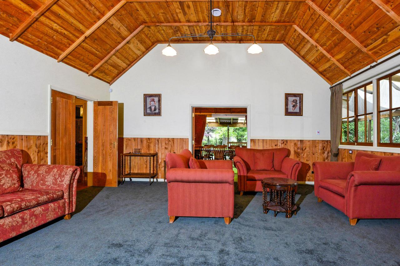 เดอะ ไวน์ยาร์ด คอตเทจ คูเมอุ Hotel Waimauku ภายนอก รูปภาพ