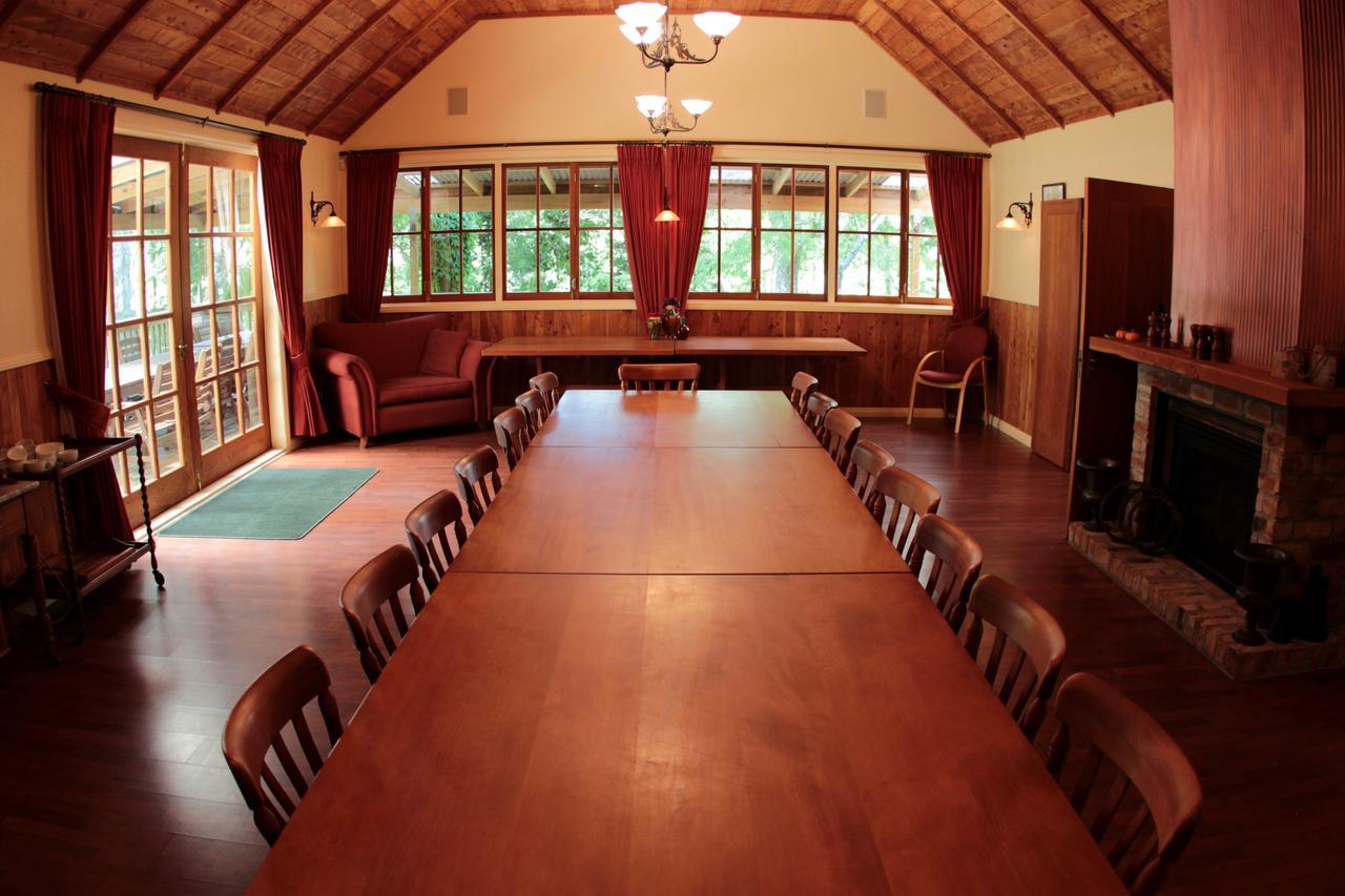 เดอะ ไวน์ยาร์ด คอตเทจ คูเมอุ Hotel Waimauku ภายนอก รูปภาพ