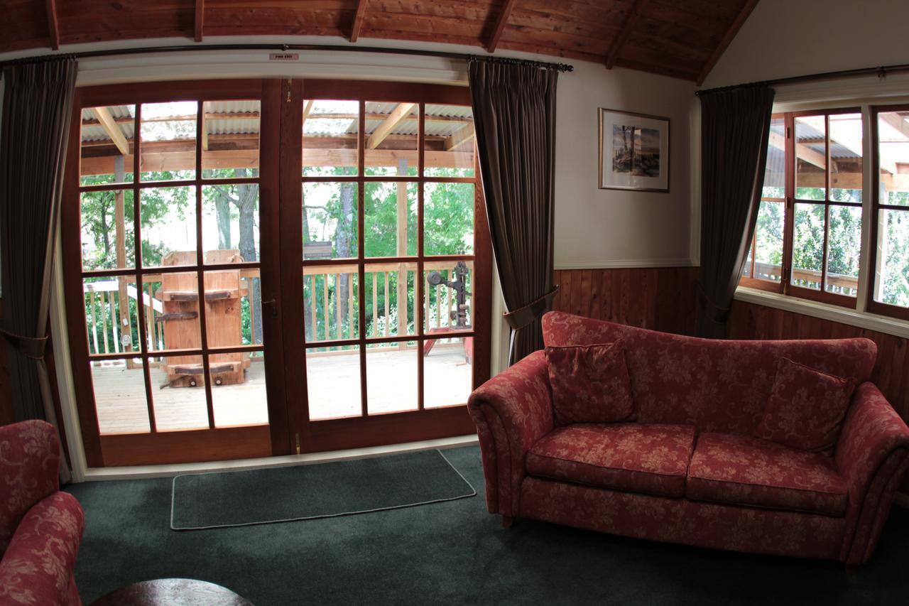 เดอะ ไวน์ยาร์ด คอตเทจ คูเมอุ Hotel Waimauku ภายนอก รูปภาพ