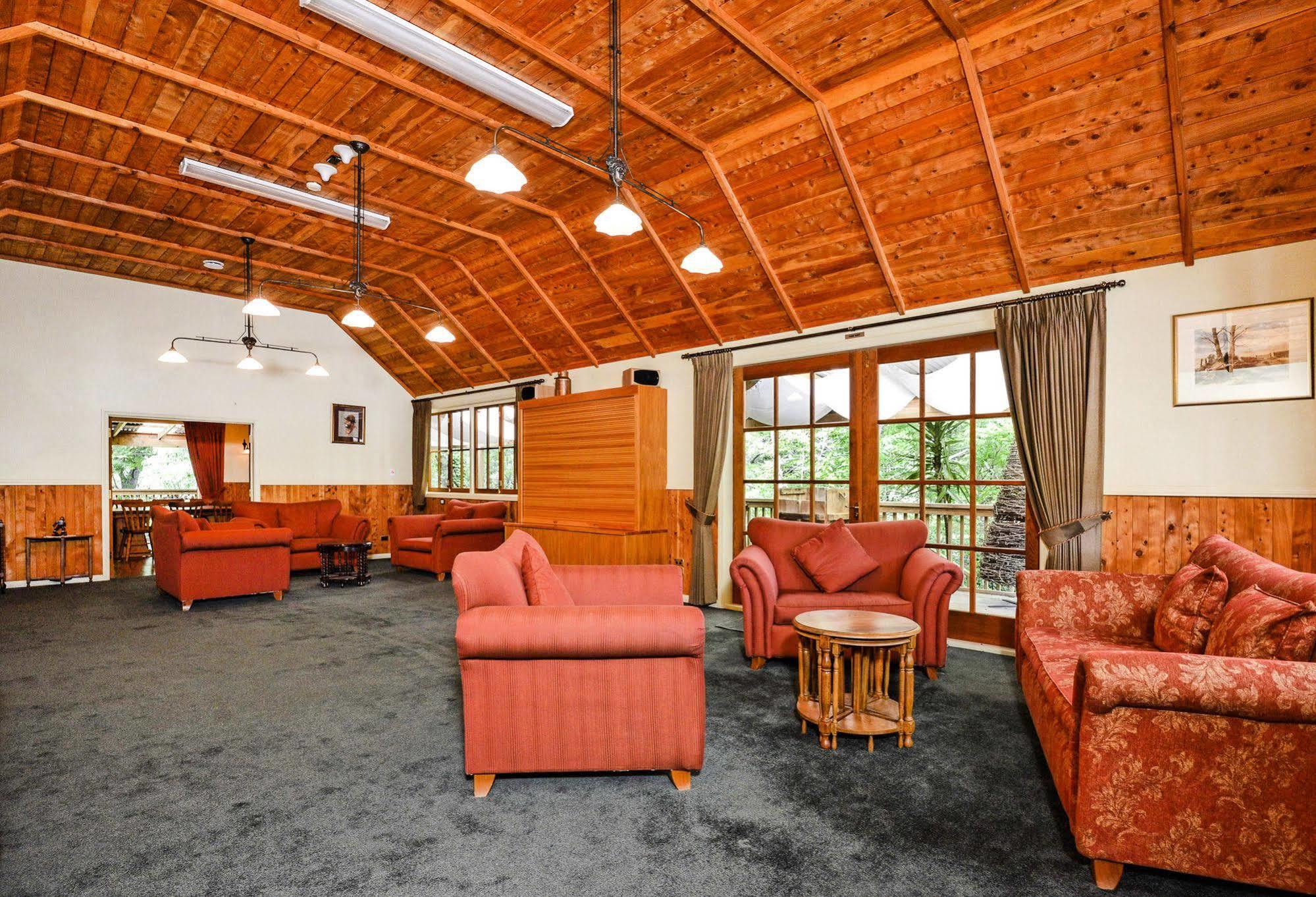 เดอะ ไวน์ยาร์ด คอตเทจ คูเมอุ Hotel Waimauku ภายนอก รูปภาพ
