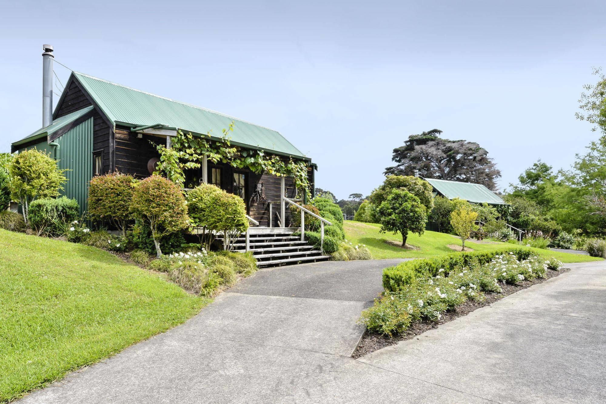 เดอะ ไวน์ยาร์ด คอตเทจ คูเมอุ Hotel Waimauku ภายนอก รูปภาพ