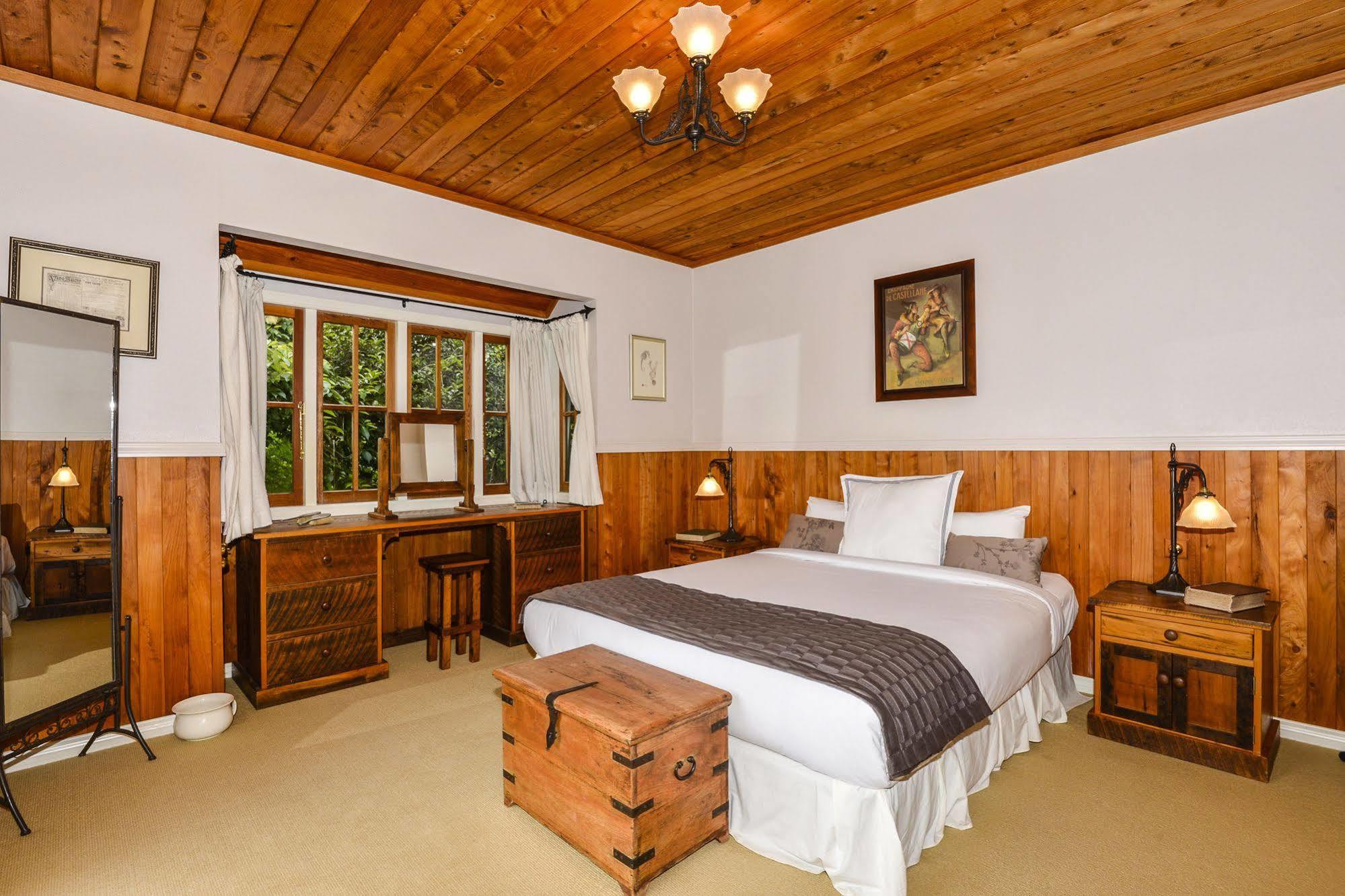 เดอะ ไวน์ยาร์ด คอตเทจ คูเมอุ Hotel Waimauku ภายนอก รูปภาพ